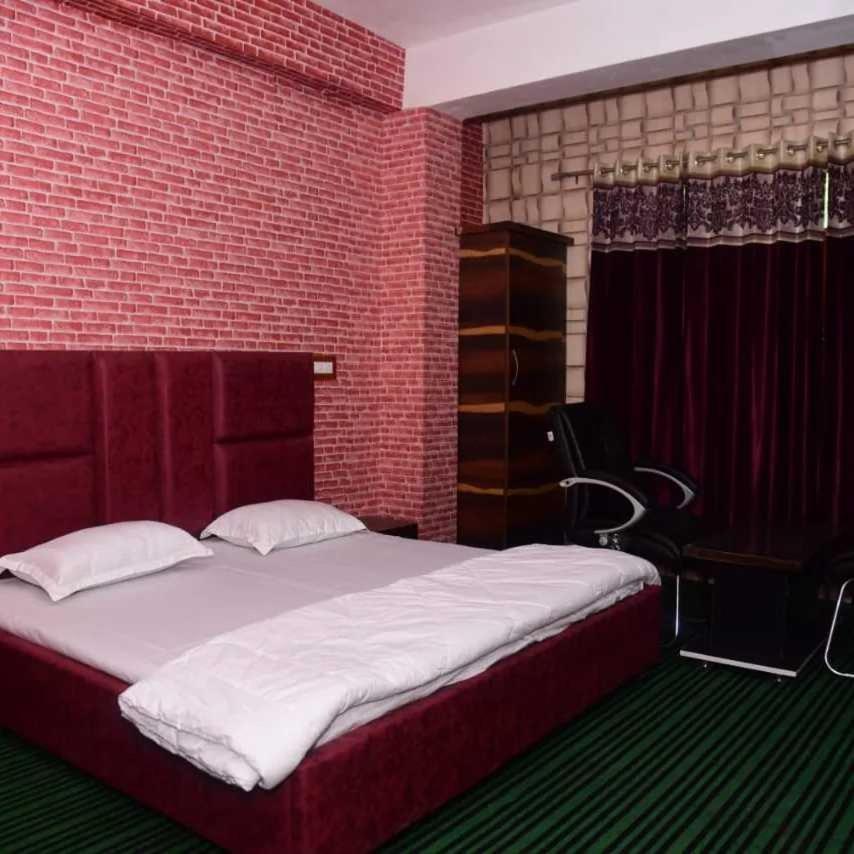 Hotel O Graceland Srīnagar Екстериор снимка